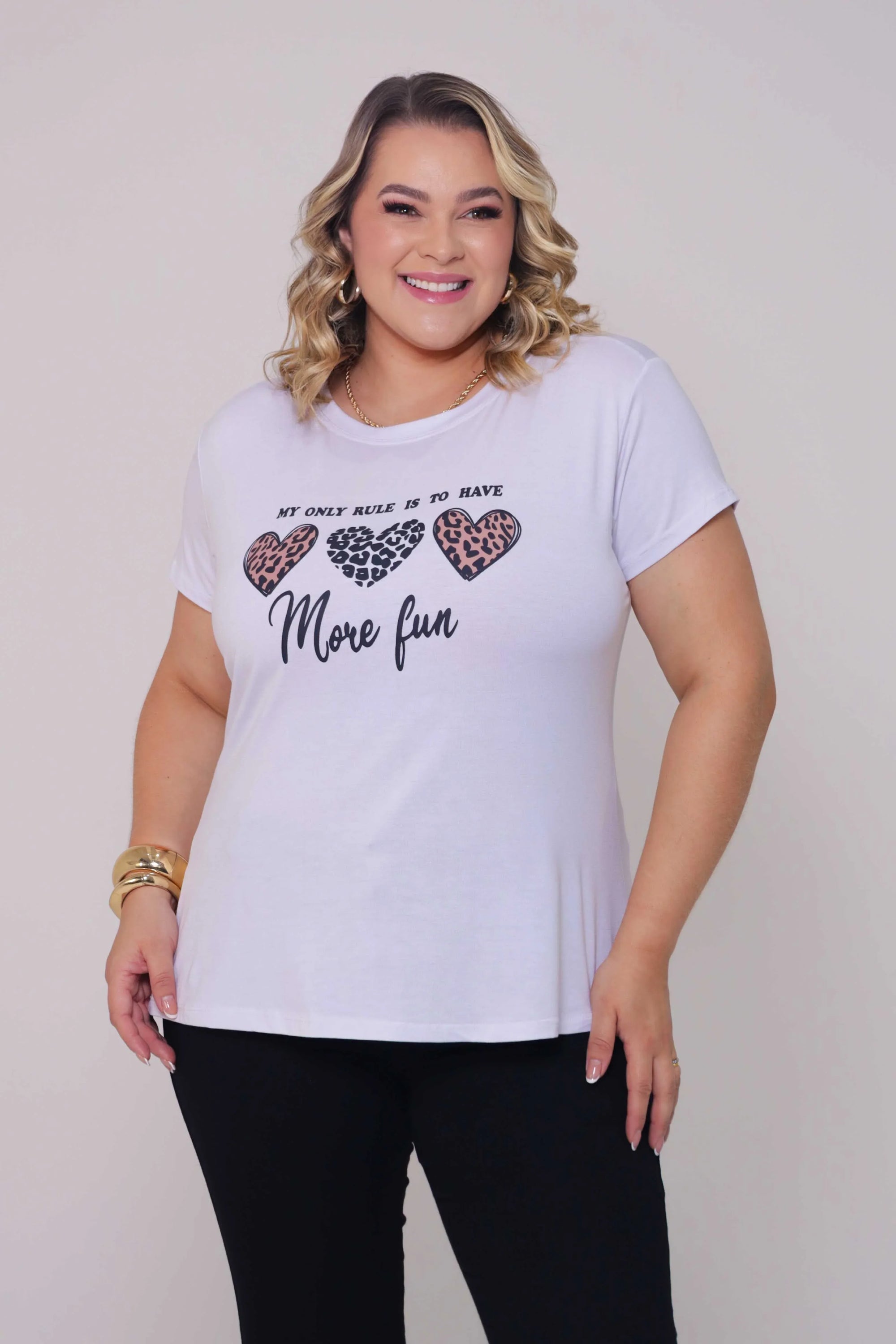 Blusa Feminina “Plus Size” T-Shirt  More